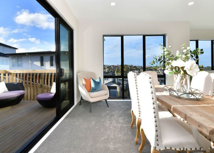  at 82 Fairview Avenue, Fairview Heights, Auckland