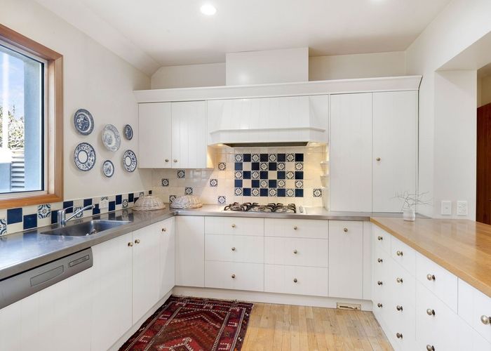  at 19 Garreg Road, Fendalton, Christchurch City, Canterbury