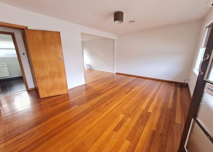  at 1/28 Aikmans Road, Merivale, Christchurch City, Canterbury