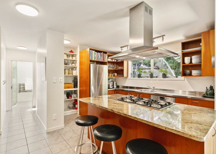  at 122 Maida Vale Road, Roseneath, Wellington
