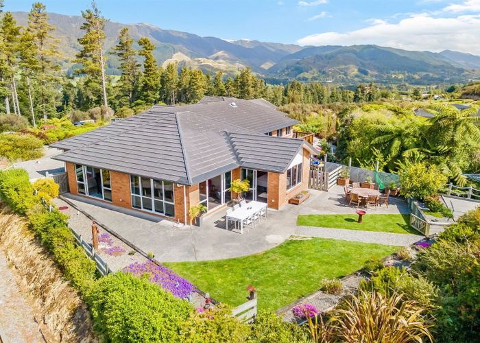  at 1 Valley View Way, Timberlea, Upper Hutt