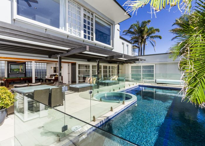  at 54 Seacliffe Avenue, Belmont, Auckland