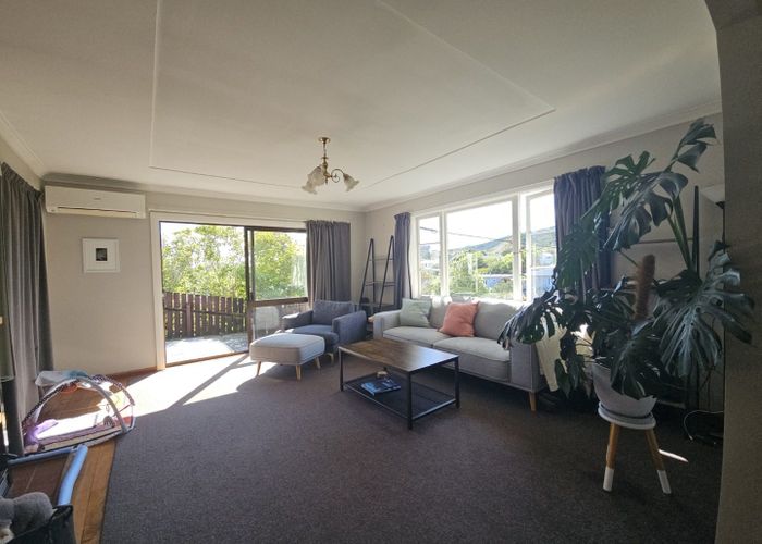  at 9 Bell Street, Tawa, Wellington, Wellington