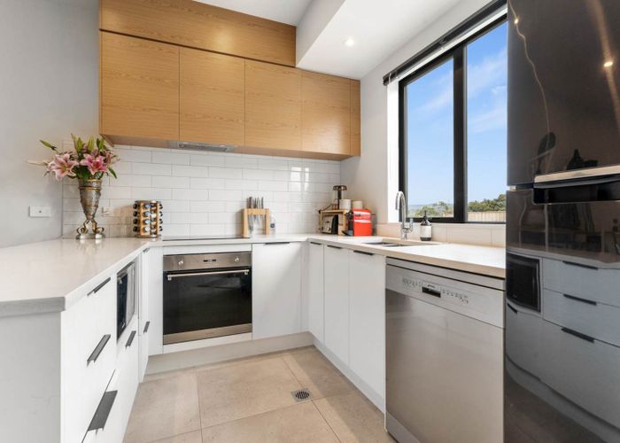  at 6/18 Kaimai Avenue, Massey, Waitakere City, Auckland