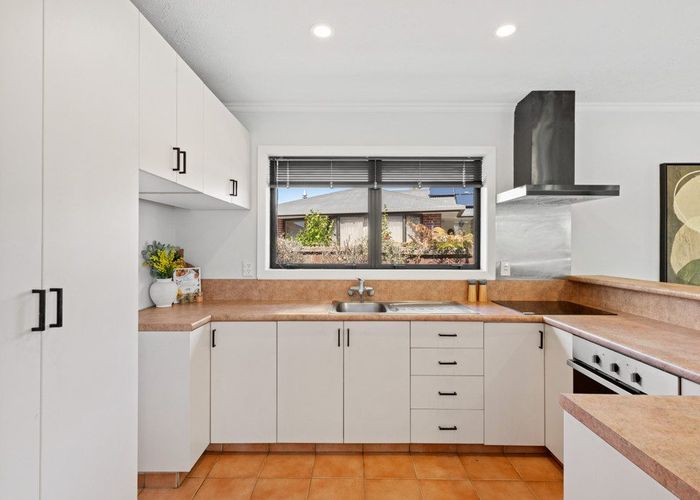  at 14 Cavendish Road, Casebrook, Christchurch