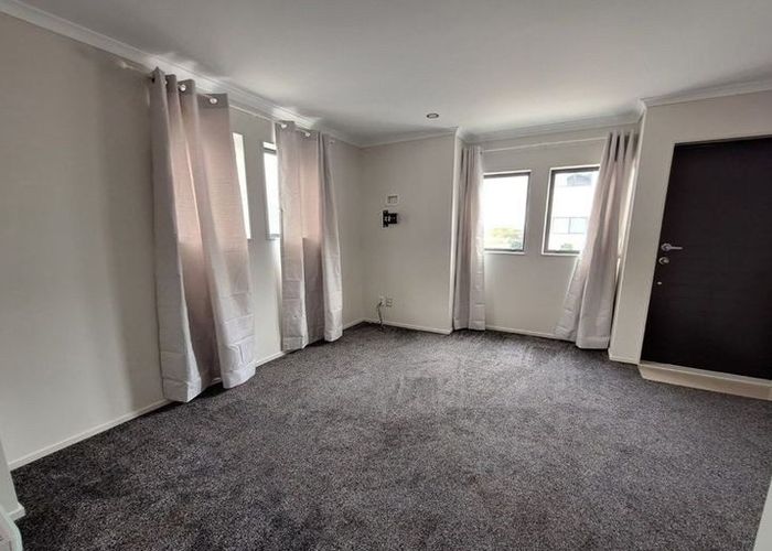  at 11/4 Wallson Crescent, Wiri, Manukau City, Auckland