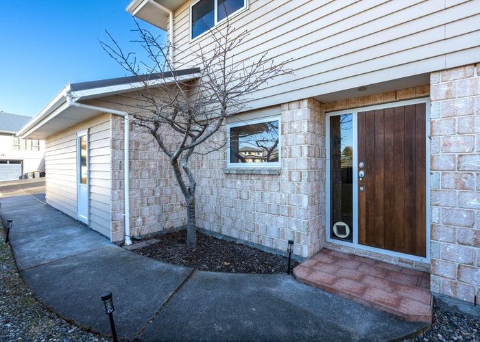  at 24 Sretlaw Place, Brockville, Dunedin, Otago