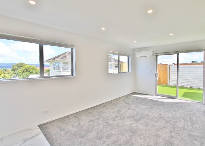  at 6/42 Kaikoura Street, Henderson, Waitakere City, Auckland