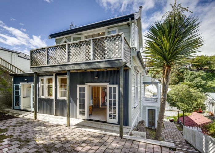  at 2 Cameron Road, Bluff Hill, Napier