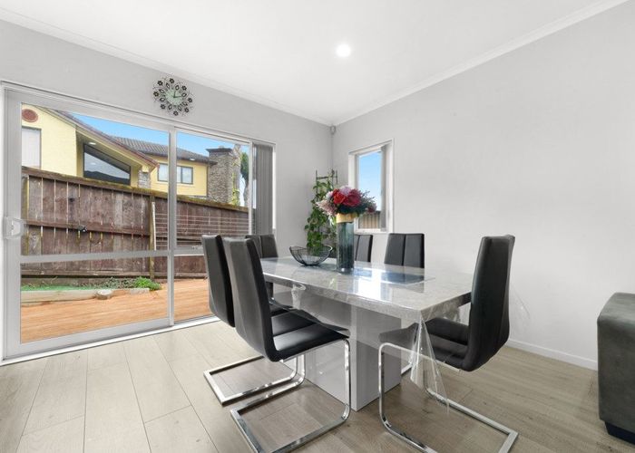  at 51 Mt Lebanon Crescent, The Gardens, Manukau City, Auckland