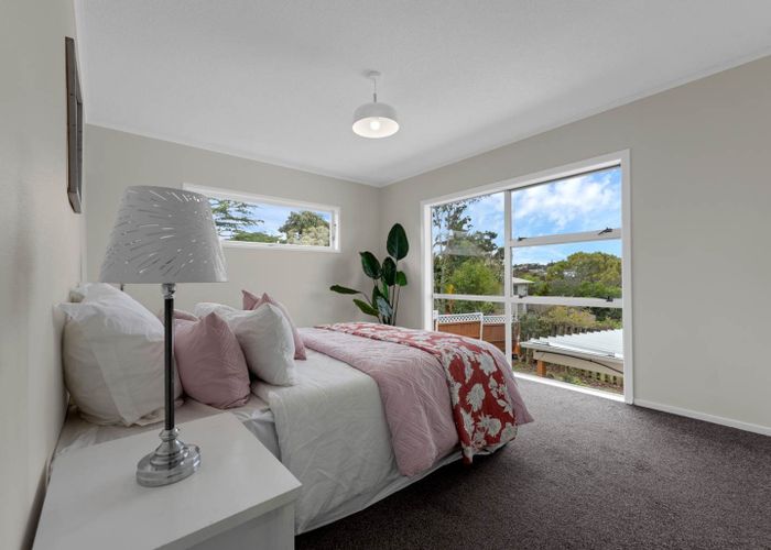  at 8 Hawkin street, Meadowbank, Auckland City, Auckland