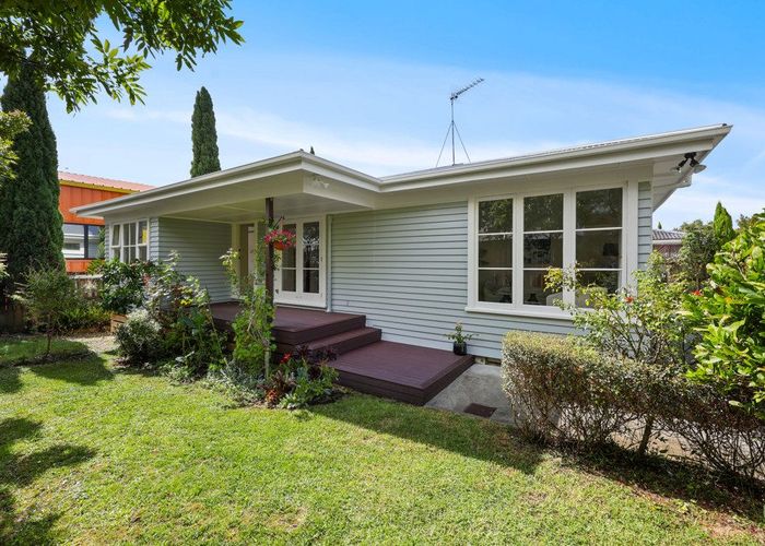  at 52 Elliot Street, Howick, Manukau City, Auckland