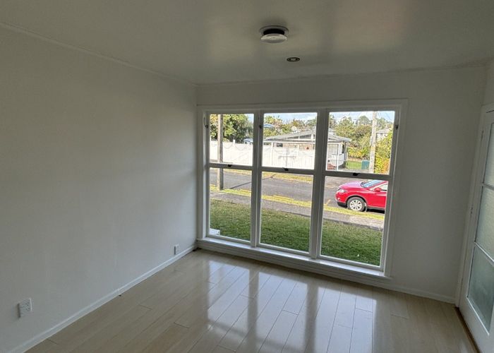  at 2/1 Bellamy Place, Blockhouse Bay, Auckland