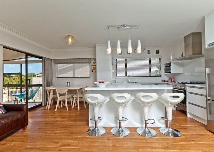  at 35 Stapleford Crescent, Browns Bay, North Shore City, Auckland