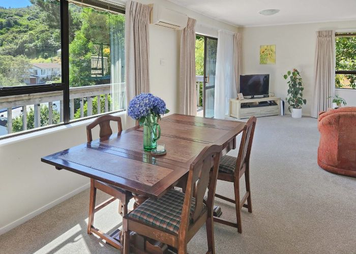  at 42A Thatcher Crescent, Crofton Downs, Wellington