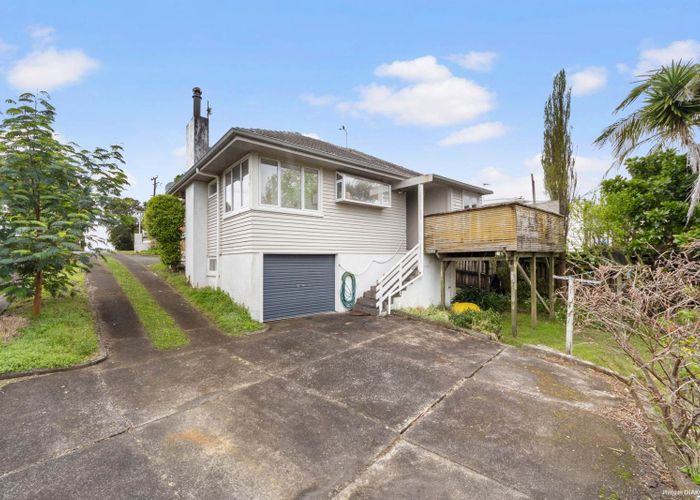  at 207 Sturges Road, Henderson, Waitakere City, Auckland