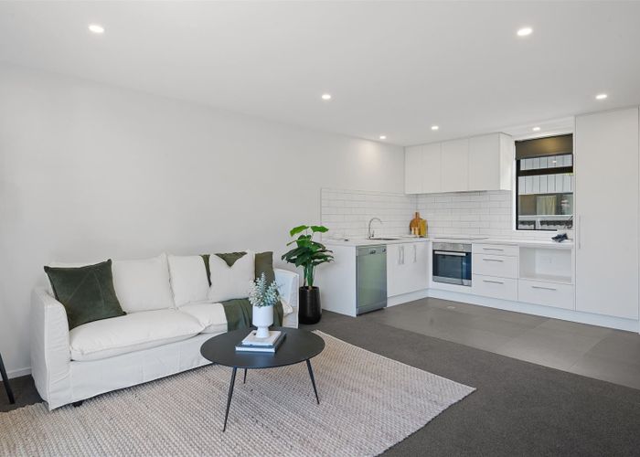  at 2/48 Mathesons Road, Phillipstown, Christchurch