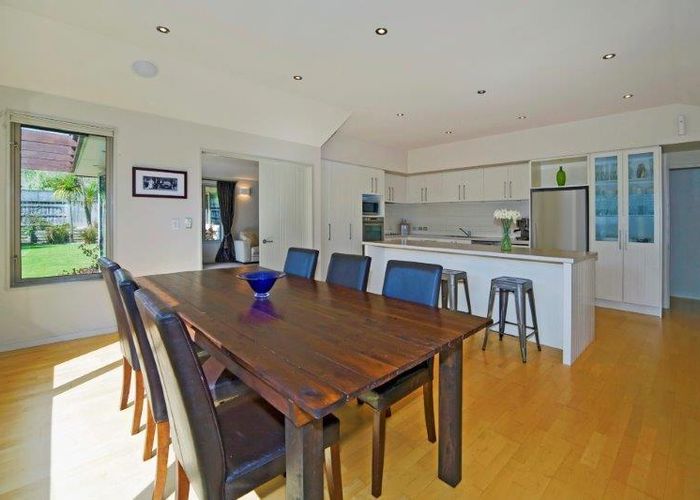  at 27 Park Drive, Richmond