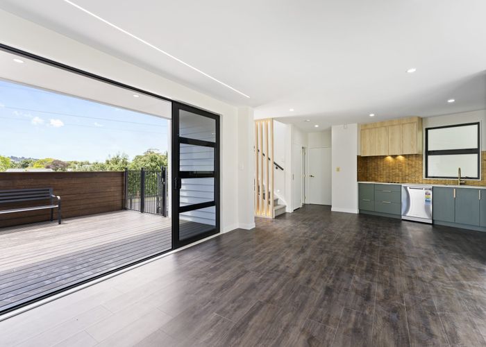  at 67F Stratford Road, Alfriston, Manukau City, Auckland