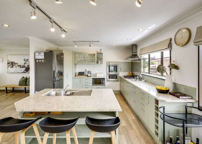  at 37 Charles Street, Westshore, Napier