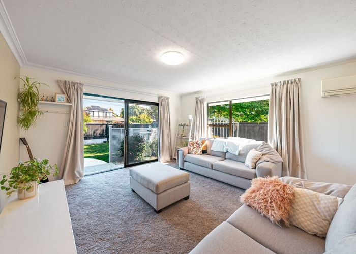  at 2/35 New Brighton Road, Shirley, Christchurch City, Canterbury