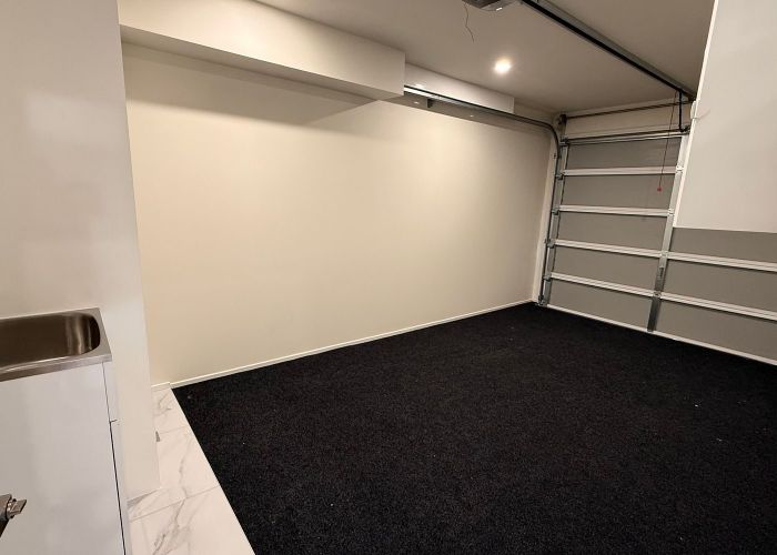 at 2 Chaucer Place, Blockhouse Bay, Auckland City, Auckland
