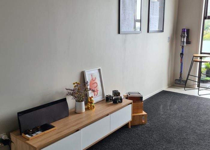  at 304/3 Morningside Drive, Morningside, Auckland City, Auckland