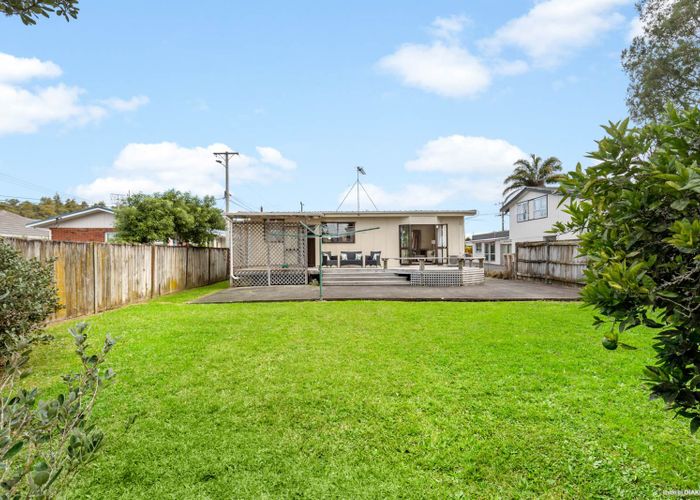 at 21 Hillcrest Avenue, Hillcrest, Auckland