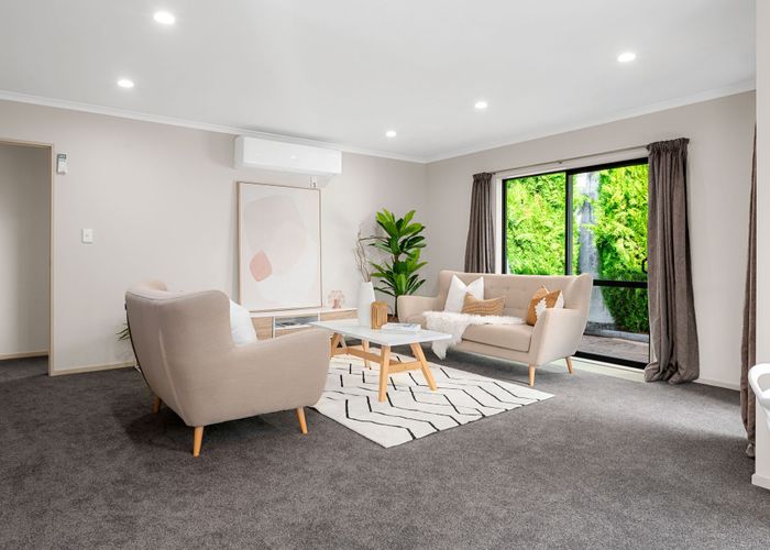  at 11 Shrule Place, Huntington, Hamilton