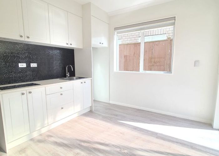  at 5 Bruckles Drive, Flat Bush, Manukau City, Auckland