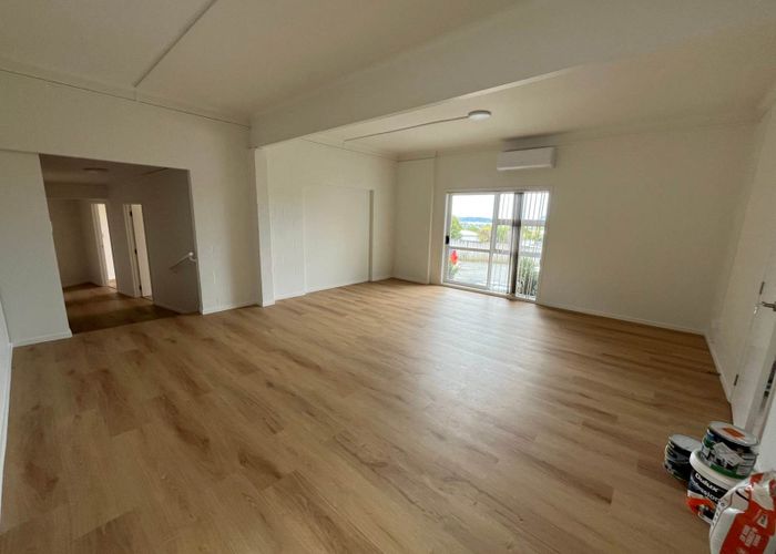  at 6A Forsythe Place, Massey, Waitakere City, Auckland