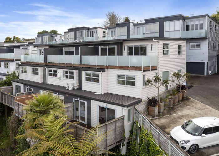  at 9/8 Wilk Lane, Browns Bay, North Shore City, Auckland