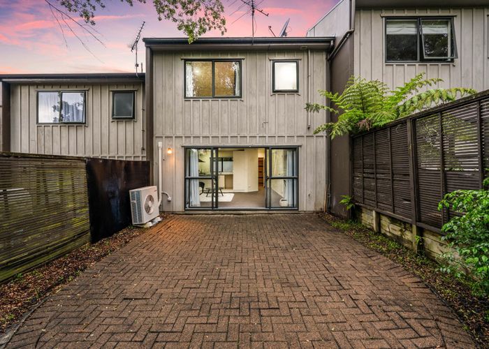  at 135d Triangle Road, Massey, Waitakere City, Auckland