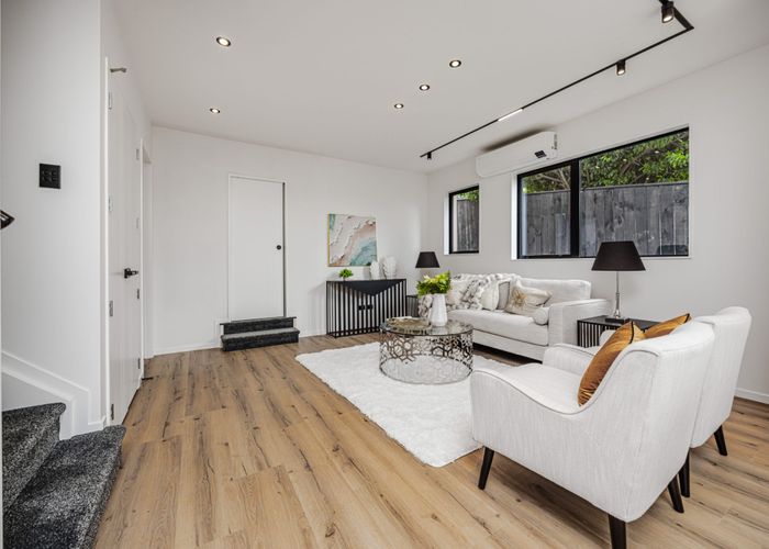  at 1/6 Broadview Place, Howick, Manukau City, Auckland