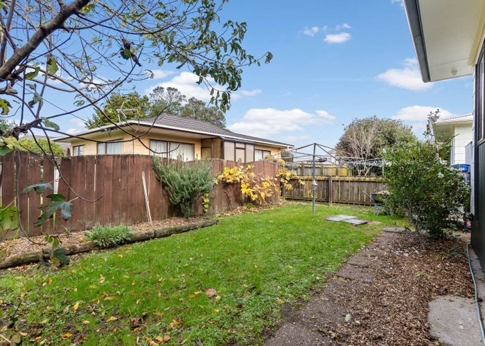  at 1/128 Bruce McLaren Road, Henderson, Waitakere City, Auckland