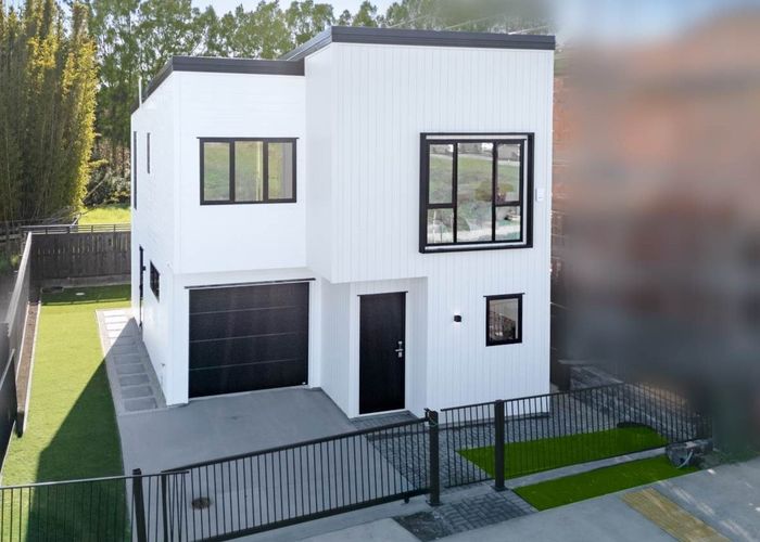  at 49 Whiteywood Street, Westgate, Auckland