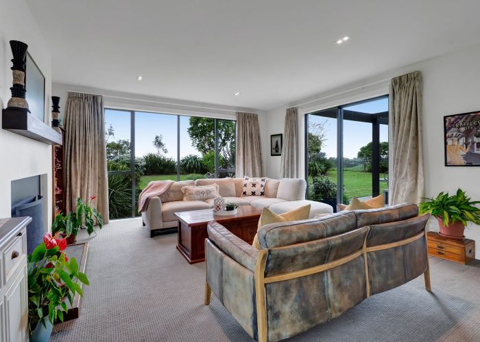  at 274 Lower Weld Road, Oakura, New Plymouth, Taranaki