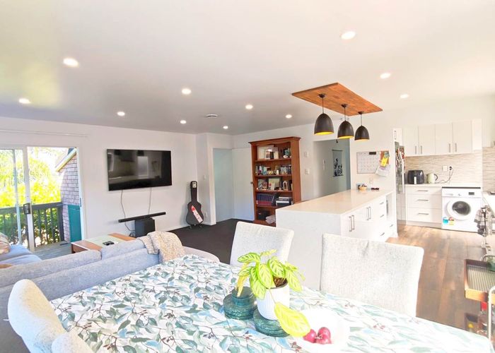  at 5 Sispara Place, Beach Haven, North Shore City, Auckland