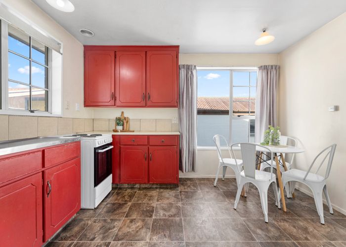  at 1/12 Shetland Street, Woolston, Christchurch City, Canterbury