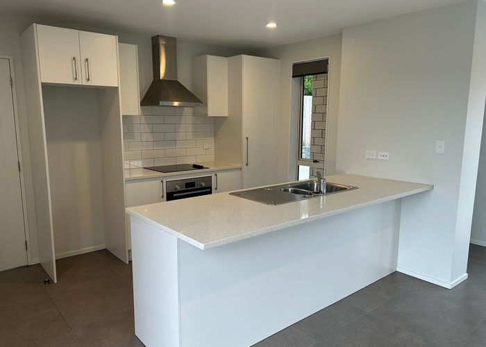  at 7B Yeoman Place, Howick, Manukau City, Auckland