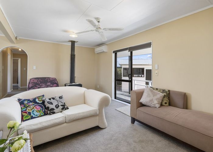  at 32B Somerset Crescent, Highbury, Palmerston North