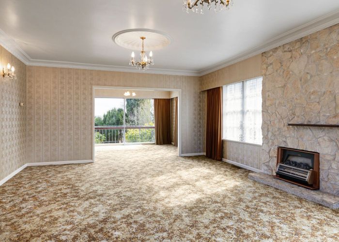  at 52 Forest Lake Road, Forest Lake, Hamilton, Waikato