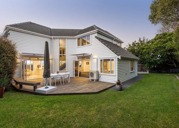  at 17 Calypso Place, Rothesay Bay, Auckland