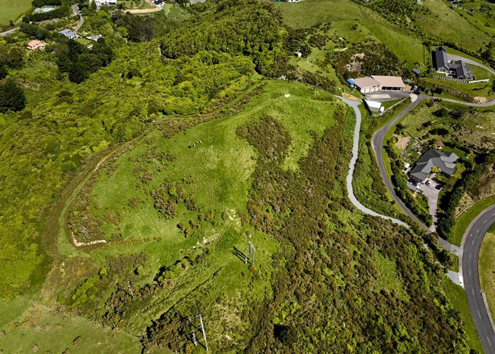  at 132 Bing Lucas Drive, Tawa, Wellington