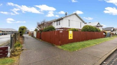  at 2/214 Crinan Street, Appleby, Invercargill