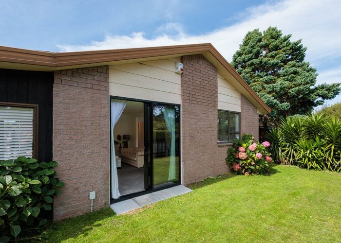  at 1/472 Avonhead Road, Avonhead, Christchurch City, Canterbury