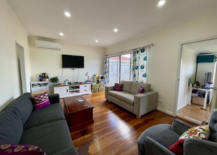  at 34 Wattle Street, New Lynn, Waitakere City, Auckland