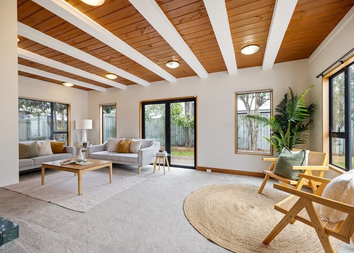  at 2/155 Yaldhurst Road, Upper Riccarton, Christchurch City, Canterbury