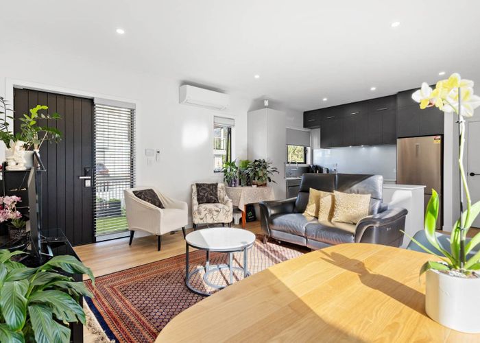  at 12 Hava Place, Green Bay, Waitakere City, Auckland