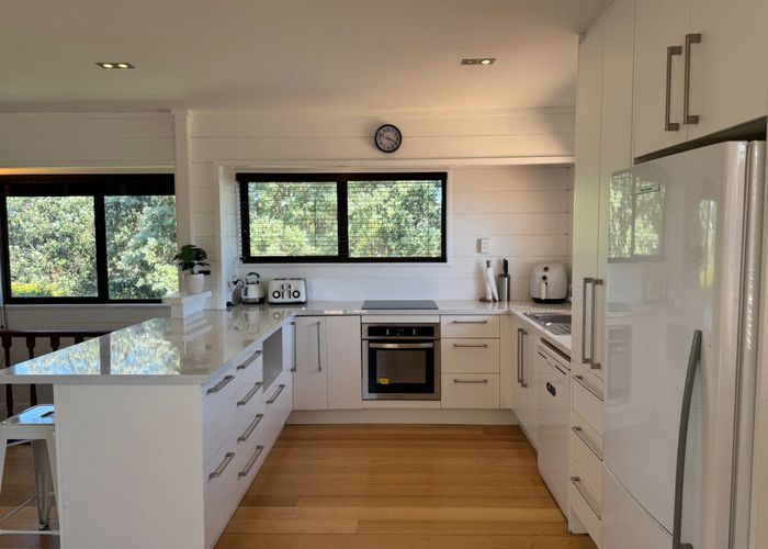  at 18 Alison Rd, Surfdale, Waiheke Island, Auckland